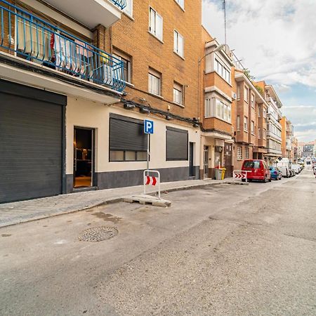 Edsam Madrid Apartments Black Εξωτερικό φωτογραφία