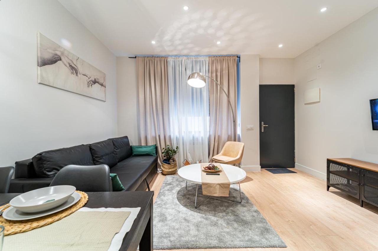 Edsam Madrid Apartments Black Εξωτερικό φωτογραφία