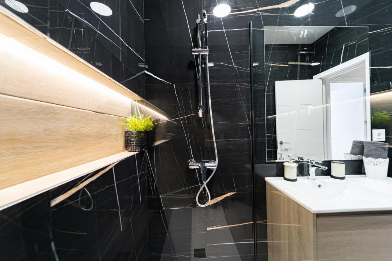 Edsam Madrid Apartments Black Εξωτερικό φωτογραφία