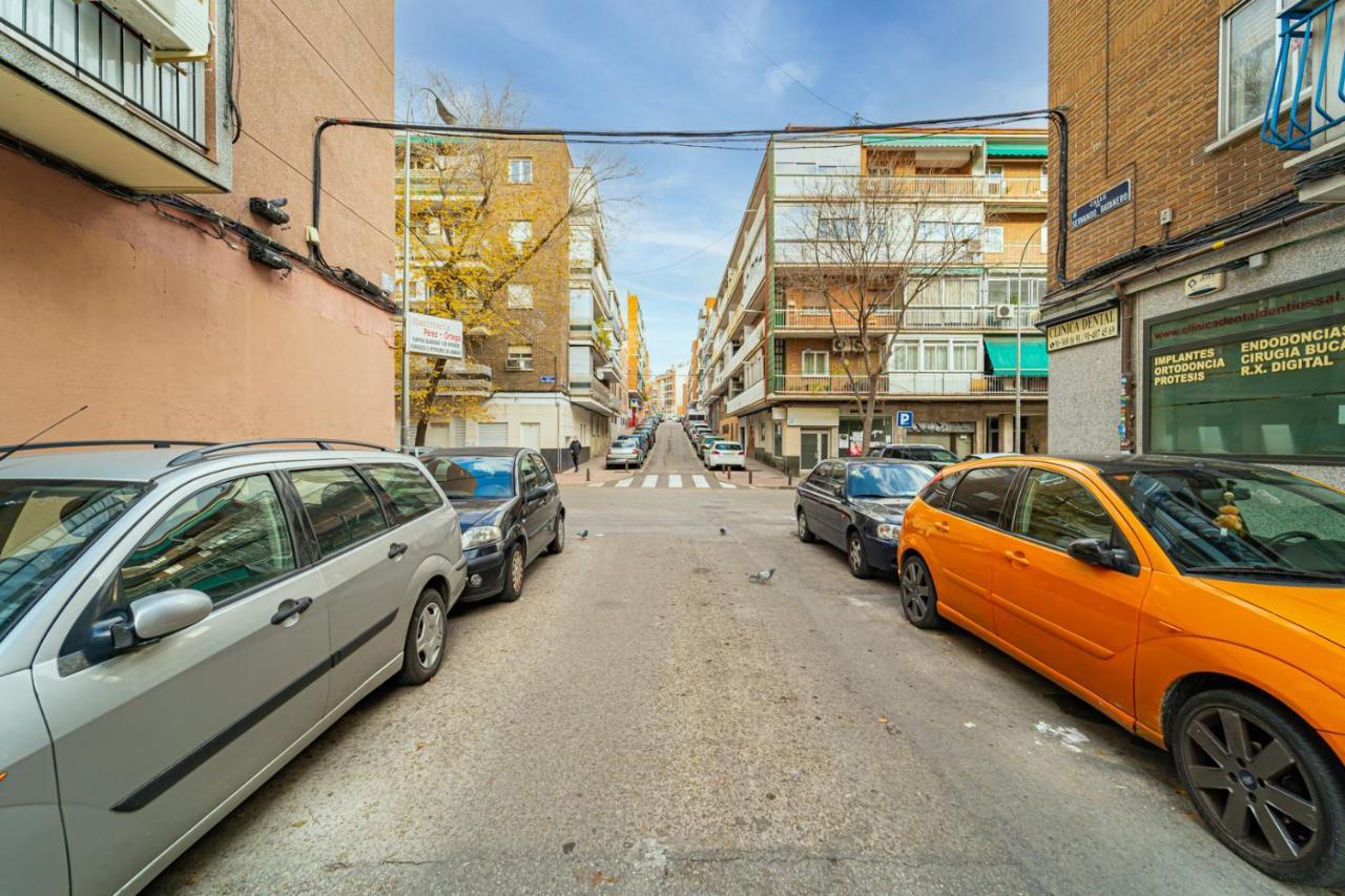 Edsam Madrid Apartments Black Εξωτερικό φωτογραφία