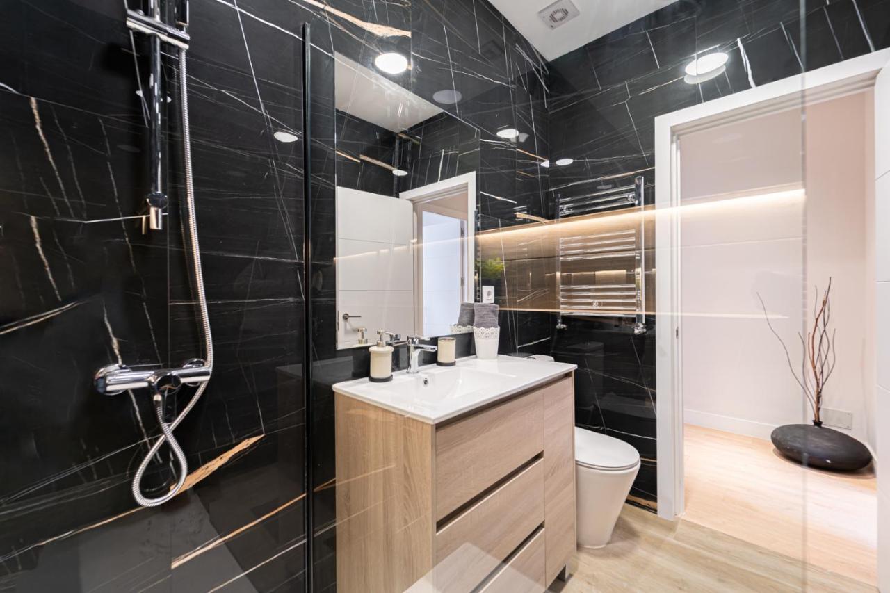 Edsam Madrid Apartments Black Εξωτερικό φωτογραφία