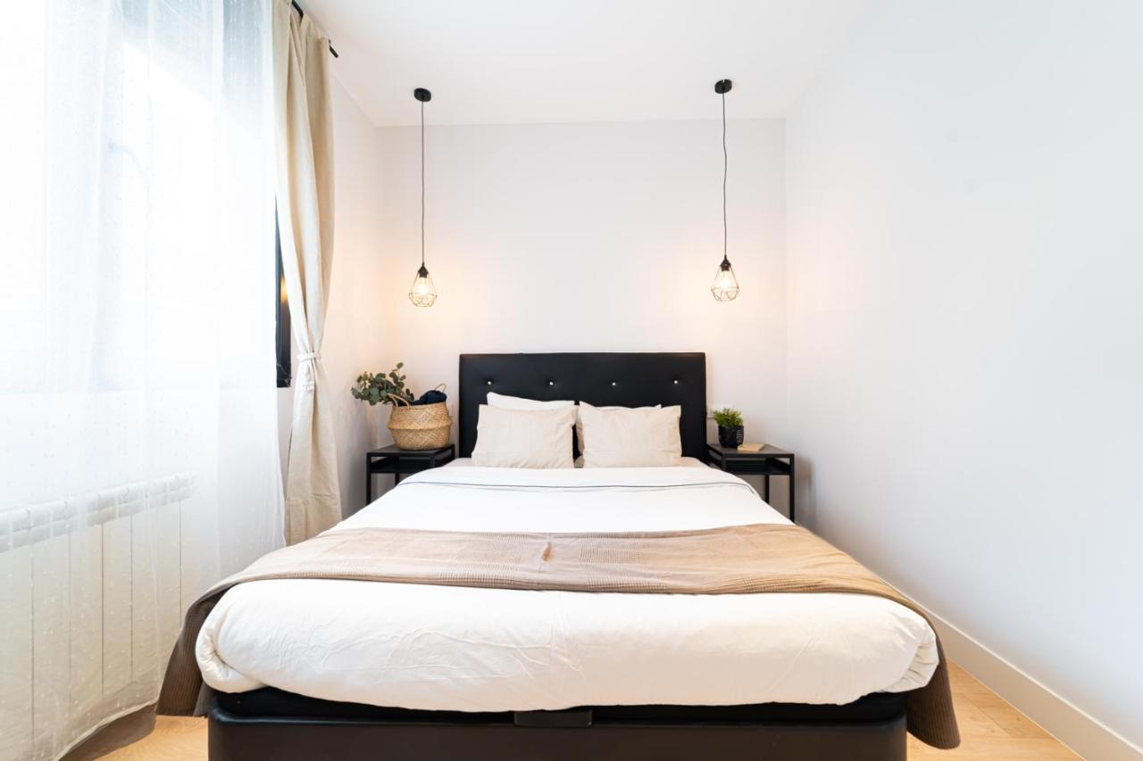 Edsam Madrid Apartments Black Εξωτερικό φωτογραφία